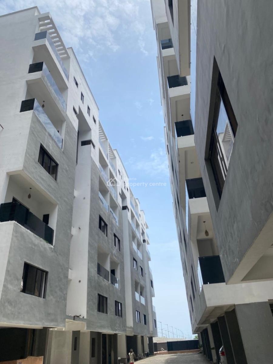 Spacious and Standard 2bedroom Maisonette with Swimming Pool and Gym, Facing Costal Road, Lekki Expressway, Lekki, Lagos, Flat / Apartment for Sale