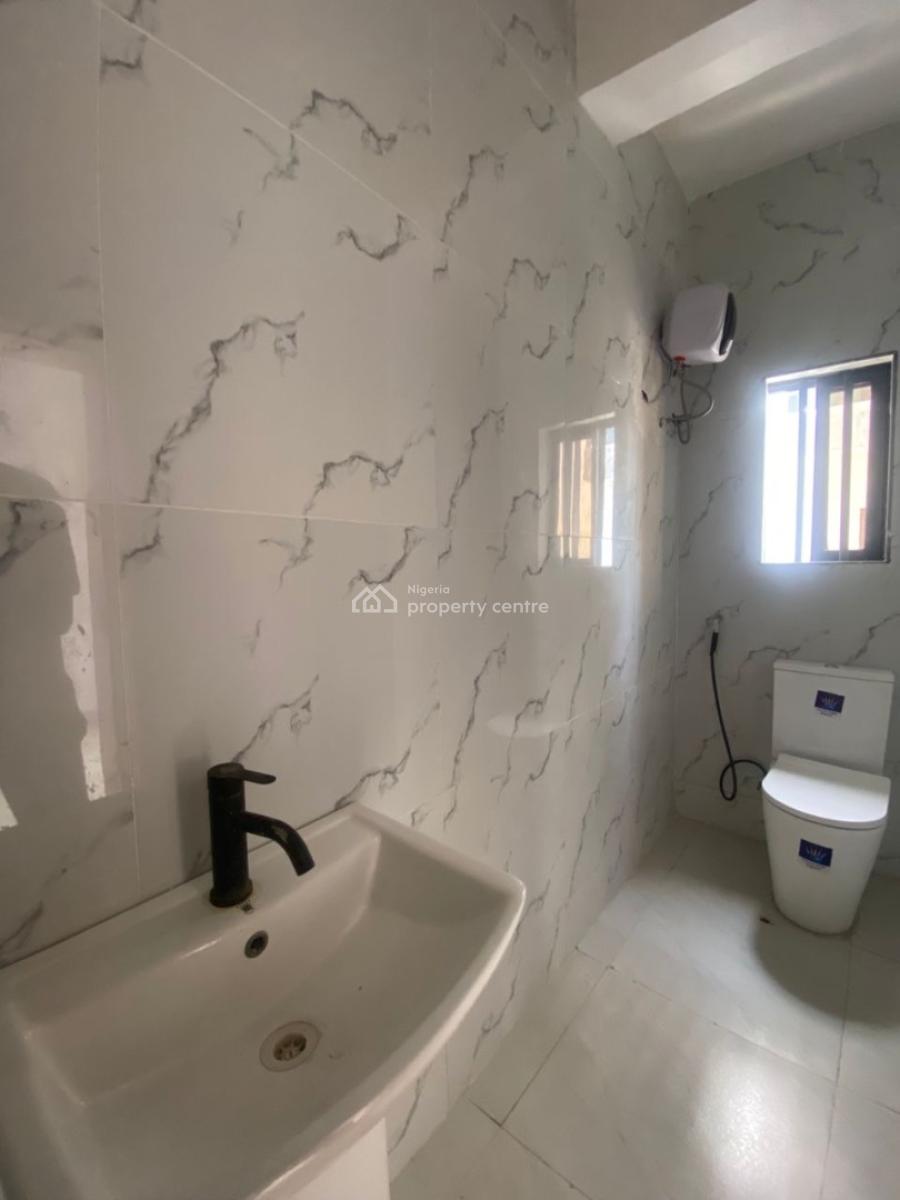 Spacious and Standard 2bedroom Maisonette with Swimming Pool and Gym, Facing Costal Road, Lekki Expressway, Lekki, Lagos, Flat / Apartment for Sale