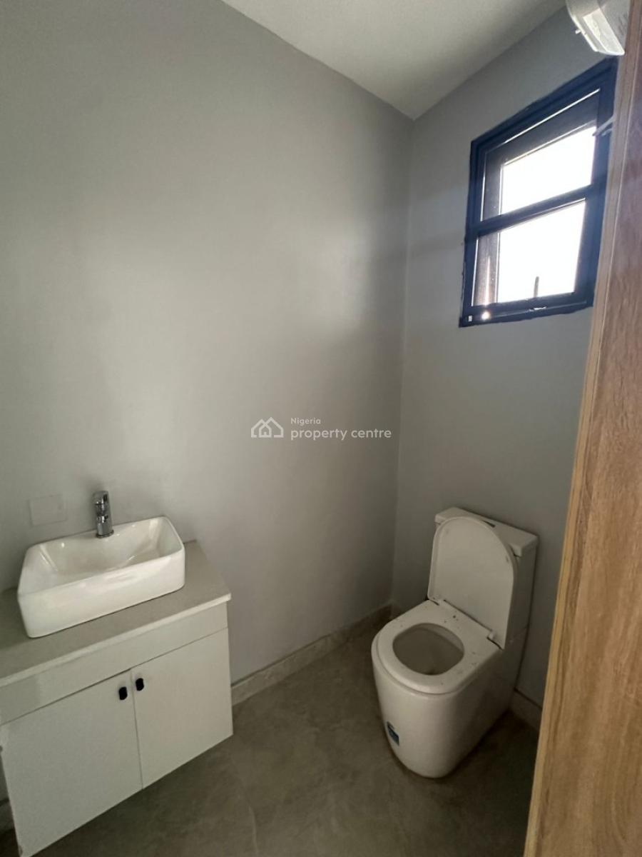 Tastefully Built 3-bedroom Apartment on The 5th Floor, Lekki Phase 1, Lekki, Lagos, Flat / Apartment for Sale