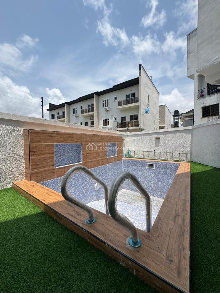 Classy  5  Bedrooms with a Swimming Pool, Lekki, Lagos, Detached Duplex for Sale
