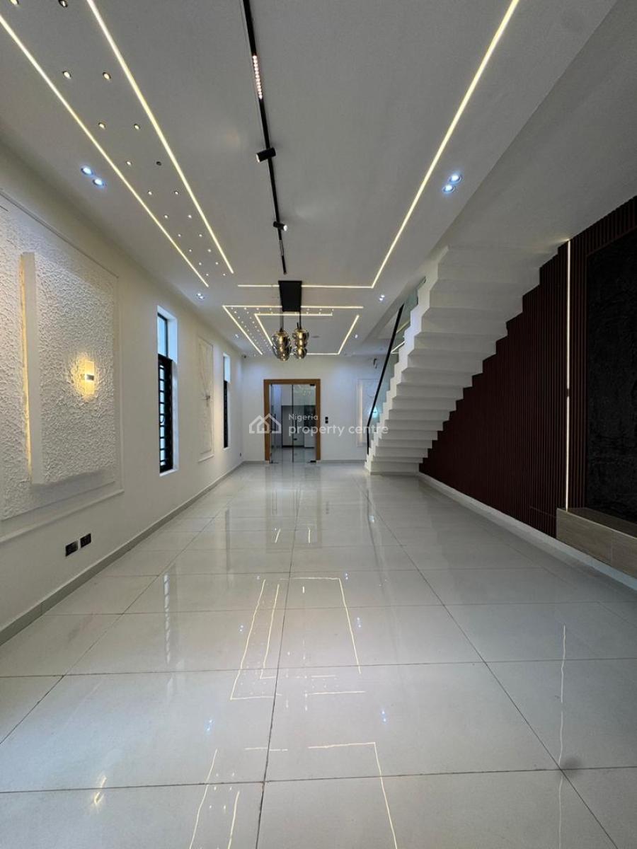 Classy  5  Bedrooms with a Swimming Pool, Lekki, Lagos, Detached Duplex for Sale