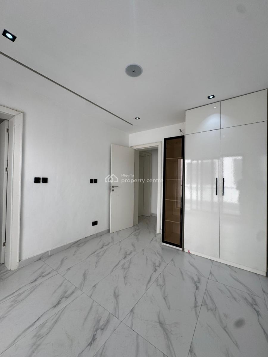 Magnificent 2bedroom Apartment with an Elevator and Pool, Lekki Phase 1, Lekki, Lagos, Flat / Apartment for Sale