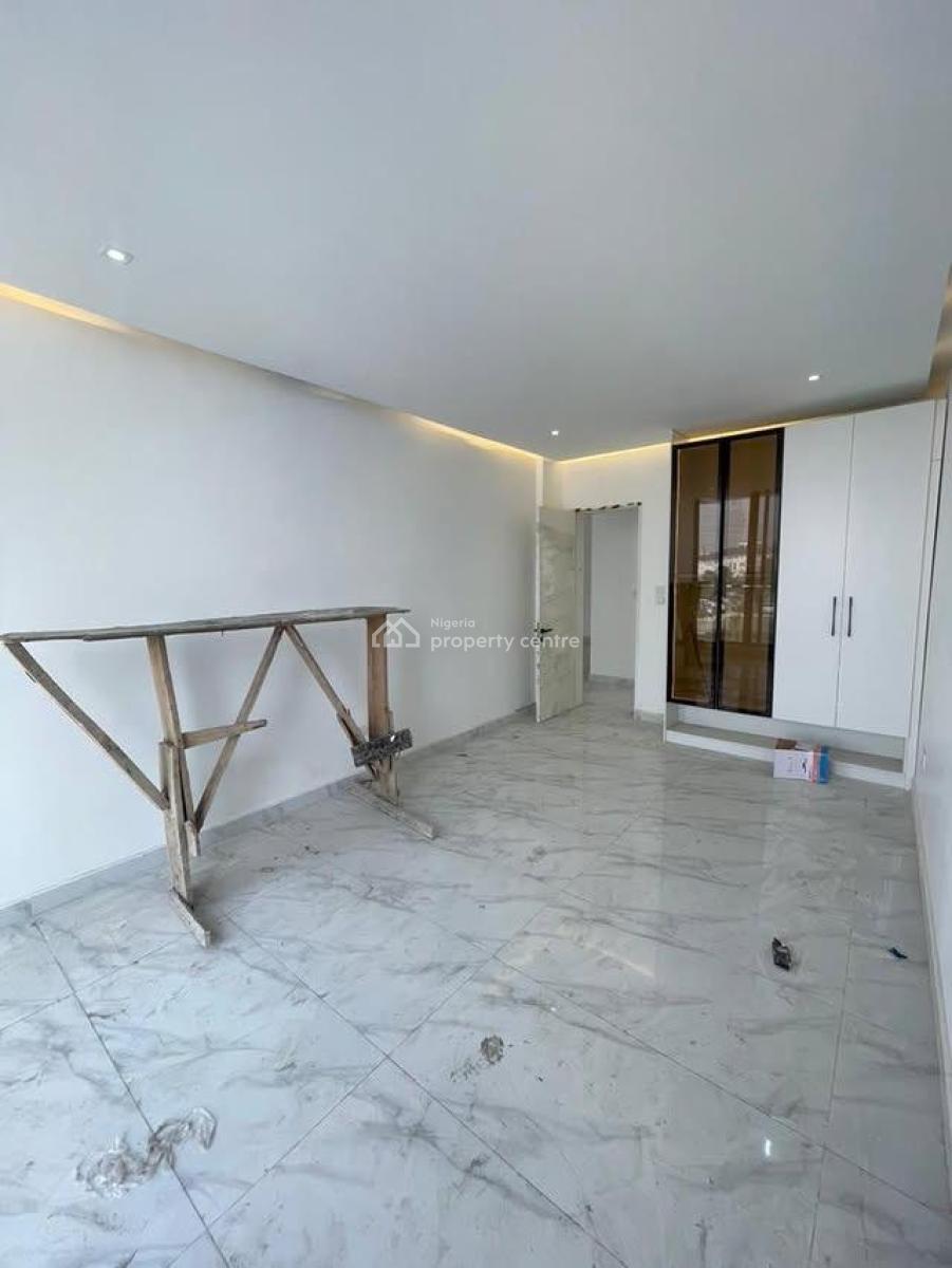 Luxurious 2 Bedroom Apartment with a Pool,gym and Elevator, Lekki Phase 1, Lekki, Lagos, Flat / Apartment for Sale