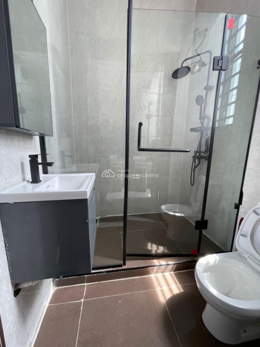 Furnished Or Unfurnished 3 Bedroom En-suite Sizeable Flat, Lekki Phase 1, Lekki, Lagos, Flat / Apartment for Rent