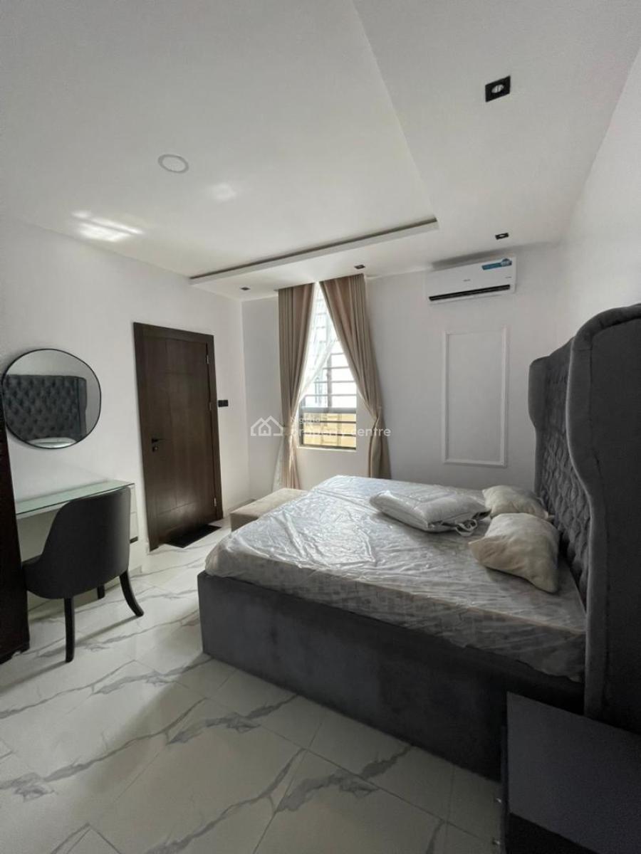 Furnished Or Unfurnished 3 Bedroom En-suite Sizeable Flat, Lekki Phase 1, Lekki, Lagos, Flat / Apartment for Rent