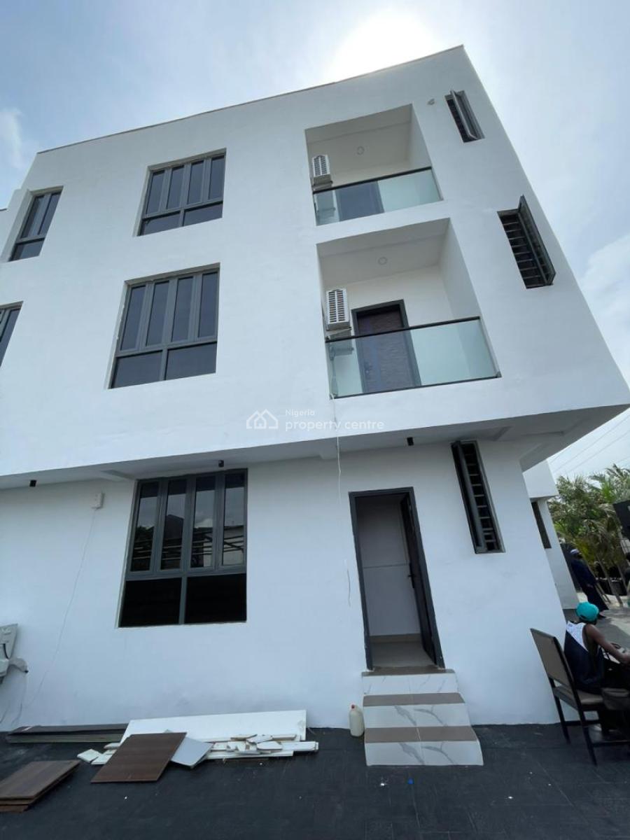 Furnished Or Unfurnished 3 Bedroom En-suite Sizeable Flat, Lekki Phase 1, Lekki, Lagos, Flat / Apartment for Rent