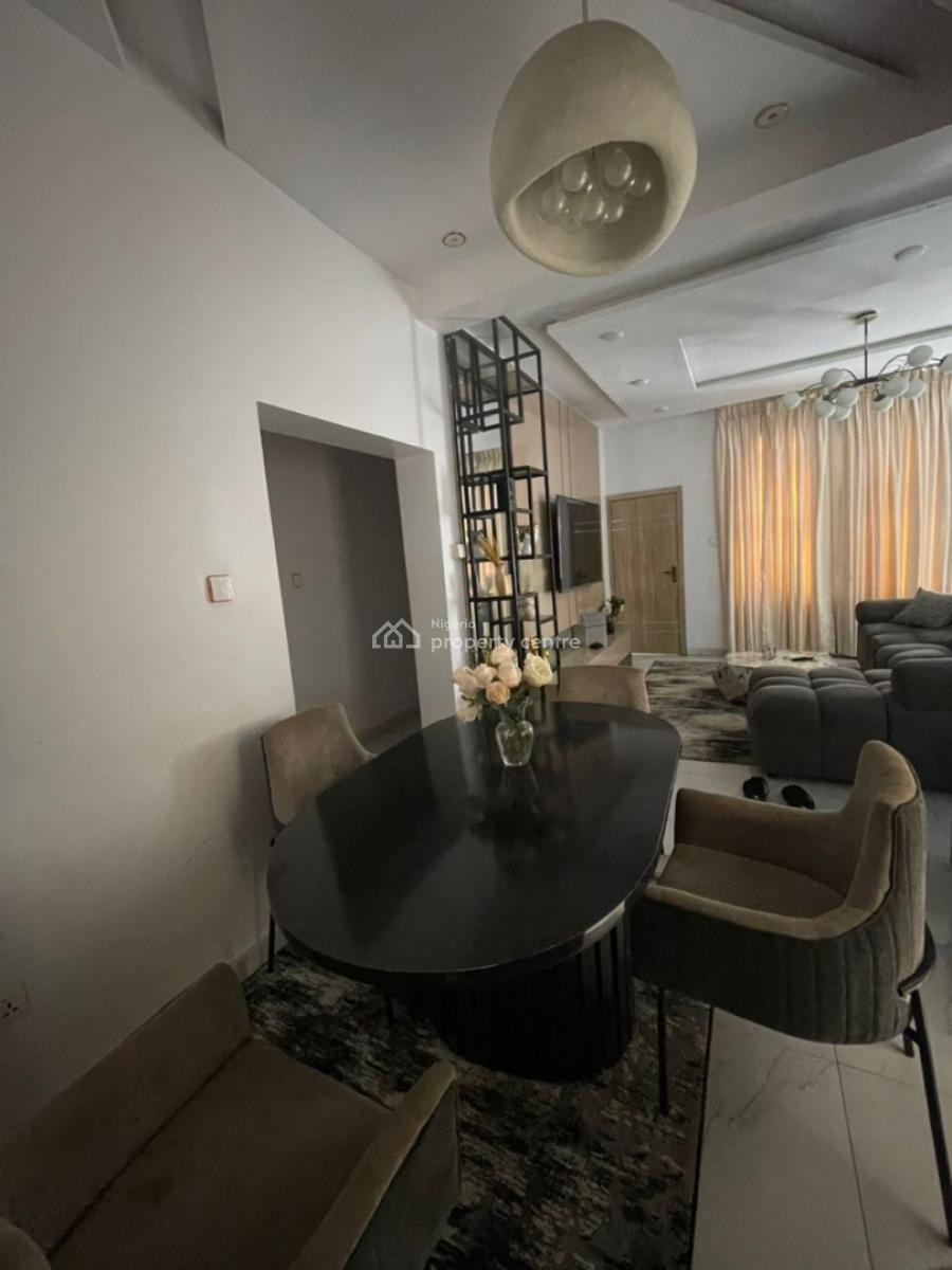 Furnished and Serviced with 24 Hours Power Supply, 2 Bedroom Ensuite Flat, Lekki Phase 1, Lekki, Lagos, Flat / Apartment for Rent