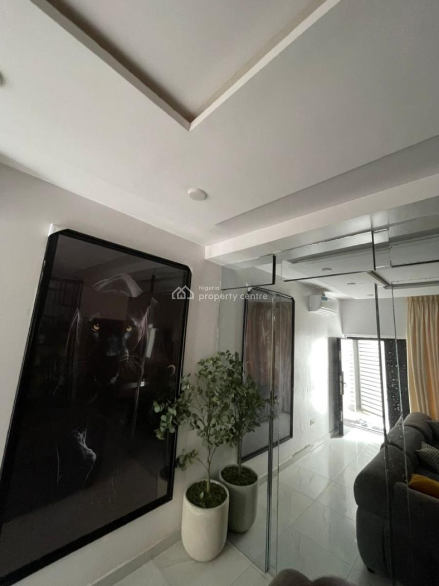 Furnished and Serviced with 24 Hours Power Supply, 2 Bedroom Ensuite Flat, Lekki Phase 1, Lekki, Lagos, Flat / Apartment for Rent