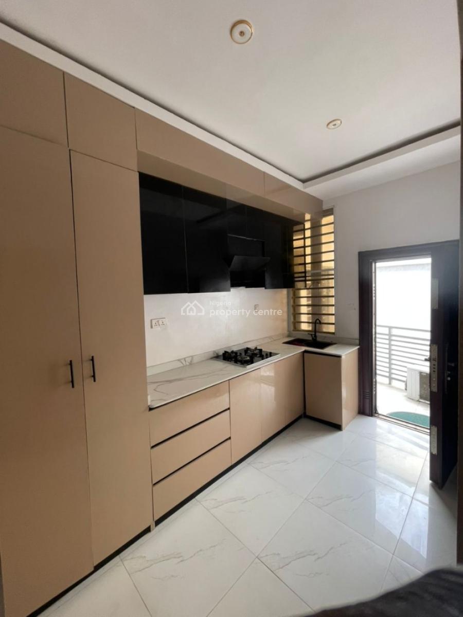 Furnished and Serviced with 24 Hours Power Supply, 2 Bedroom Ensuite Flat, Lekki Phase 1, Lekki, Lagos, Flat / Apartment for Rent