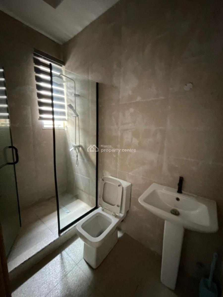 Furnished and Serviced with 24 Hours Power Supply, 2 Bedroom Ensuite Flat, Lekki Phase 1, Lekki, Lagos, Flat / Apartment for Rent