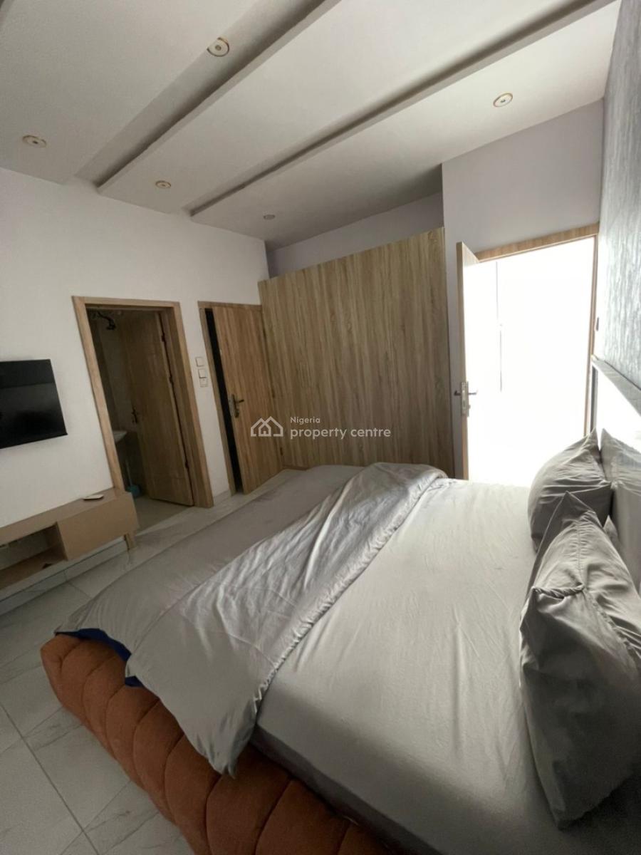 Furnished and Serviced with 24 Hours Power Supply, 2 Bedroom Ensuite Flat, Lekki Phase 1, Lekki, Lagos, Flat / Apartment for Rent