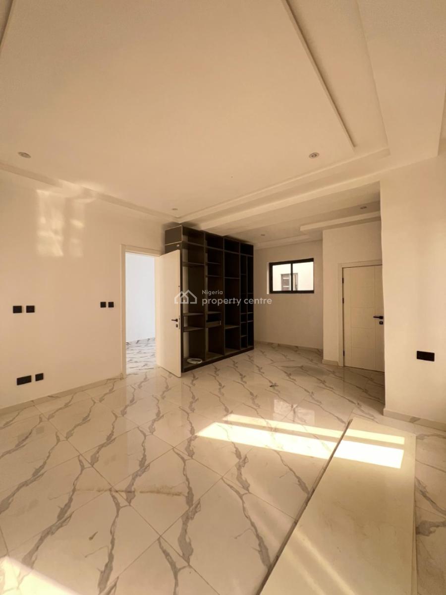 Well Built 5 Bedroom Semi Detached with Bq, Lekki Phase 1, Lekki, Lagos, Semi-detached Duplex for Sale