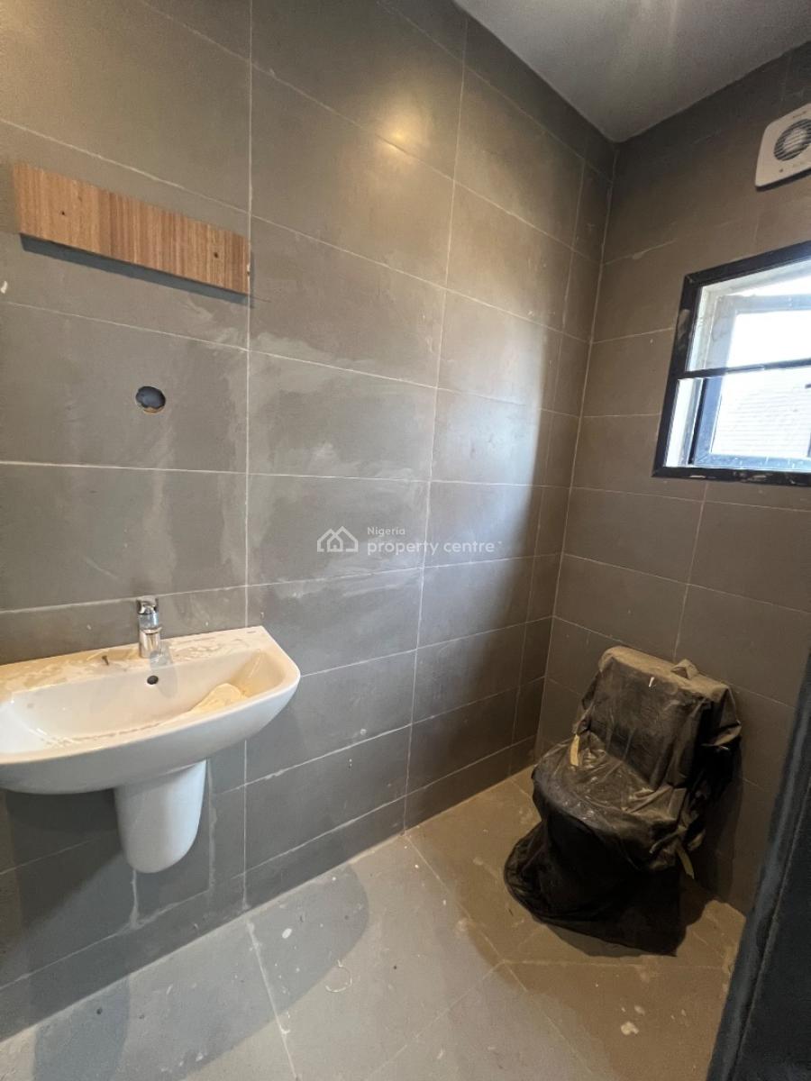 2 Bedroom Apartment, Lekki Phase 1, Lekki, Lagos, Flat / Apartment for Sale