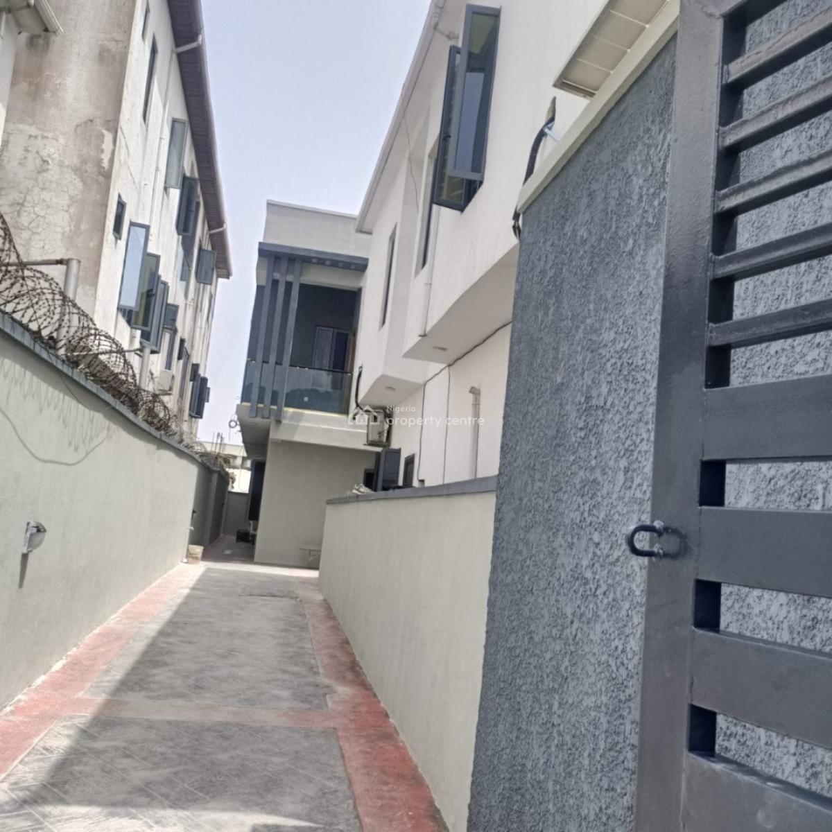 Modern 2 Bedroom Flats with Open Plan Kitchen, Ologolo, Lekki, Lagos, Flat / Apartment for Rent