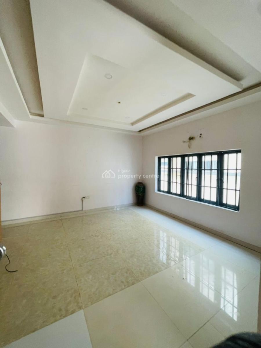 Self Serviced 3 Bedroom Ensuite Semi-detached Duplex in a Shared Compound, Lekki Phase 1, Lekki, Lagos, Semi-detached Duplex for Rent