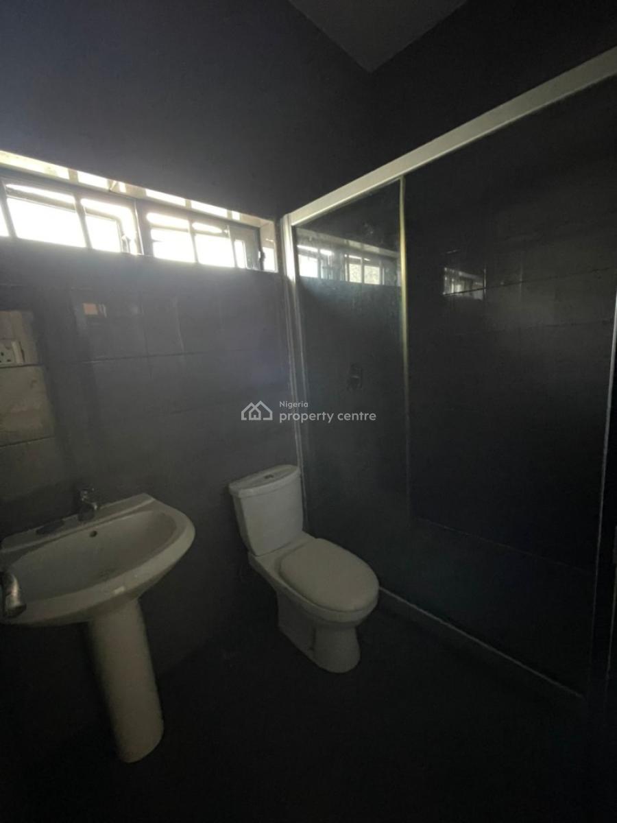 Self Serviced 3 Bedroom Ensuite Semi-detached Duplex in a Shared Compound, Lekki Phase 1, Lekki, Lagos, Semi-detached Duplex for Rent