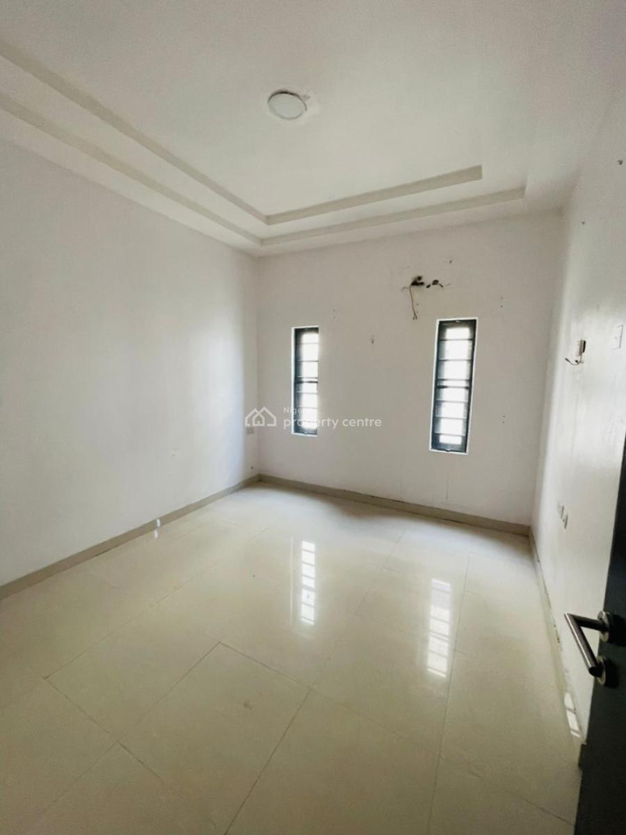 Self Serviced 3 Bedroom Ensuite Semi-detached Duplex in a Shared Compound, Lekki Phase 1, Lekki, Lagos, Semi-detached Duplex for Rent