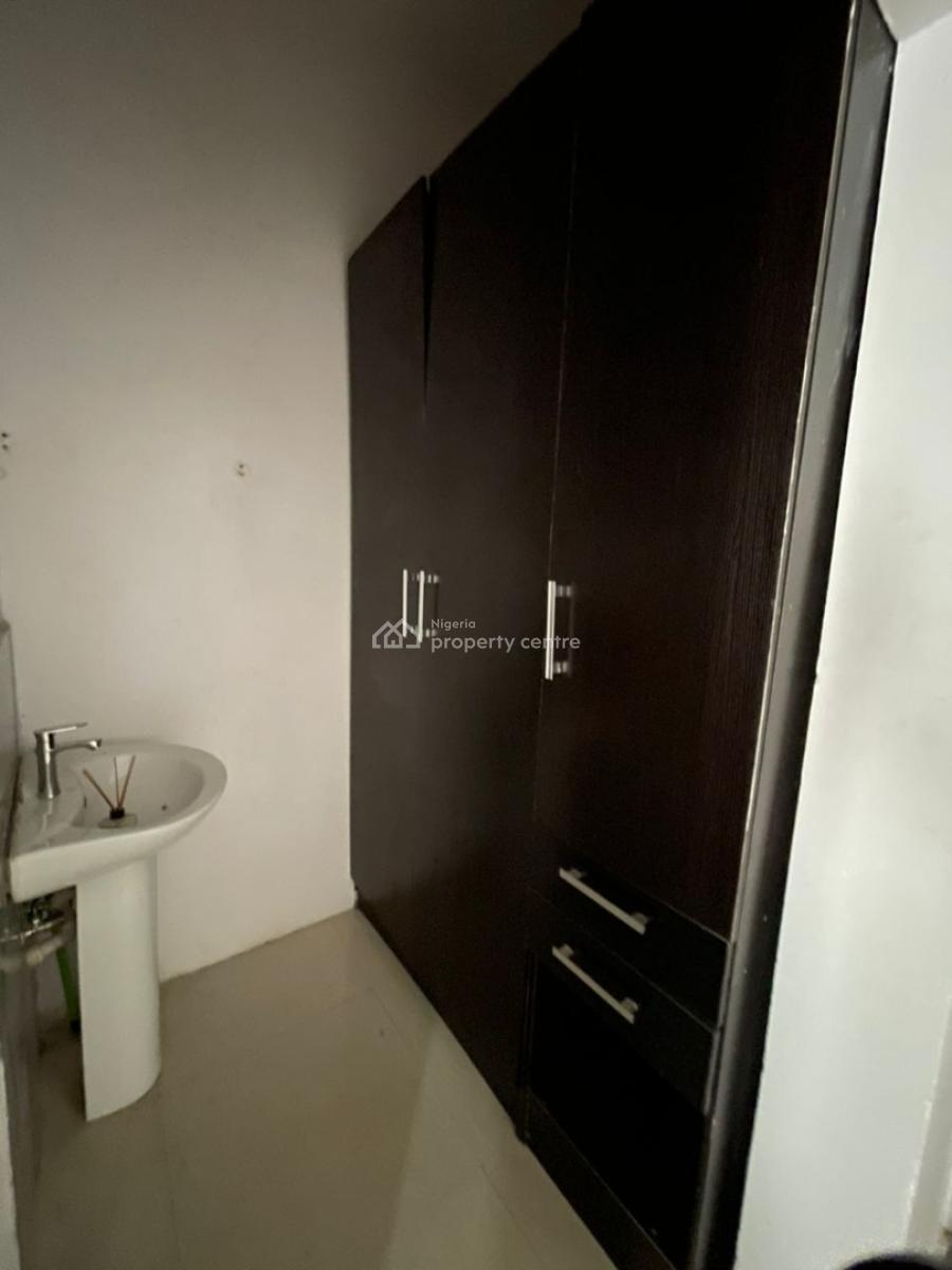 Self Serviced 3 Bedroom Ensuite Semi-detached Duplex in a Shared Compound, Lekki Phase 1, Lekki, Lagos, Semi-detached Duplex for Rent
