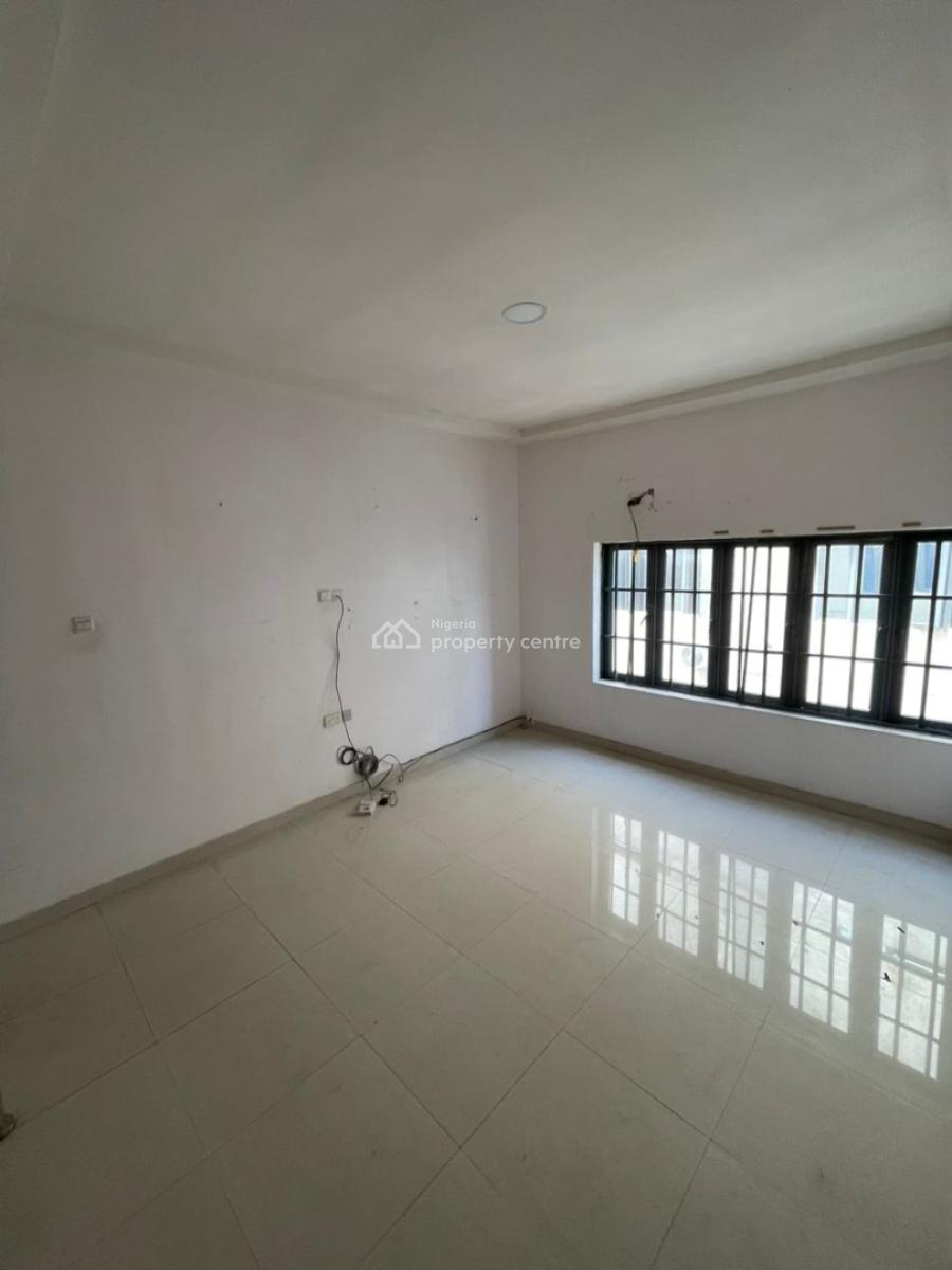 Self Serviced 3 Bedroom Ensuite Semi-detached Duplex in a Shared Compound, Lekki Phase 1, Lekki, Lagos, Semi-detached Duplex for Rent