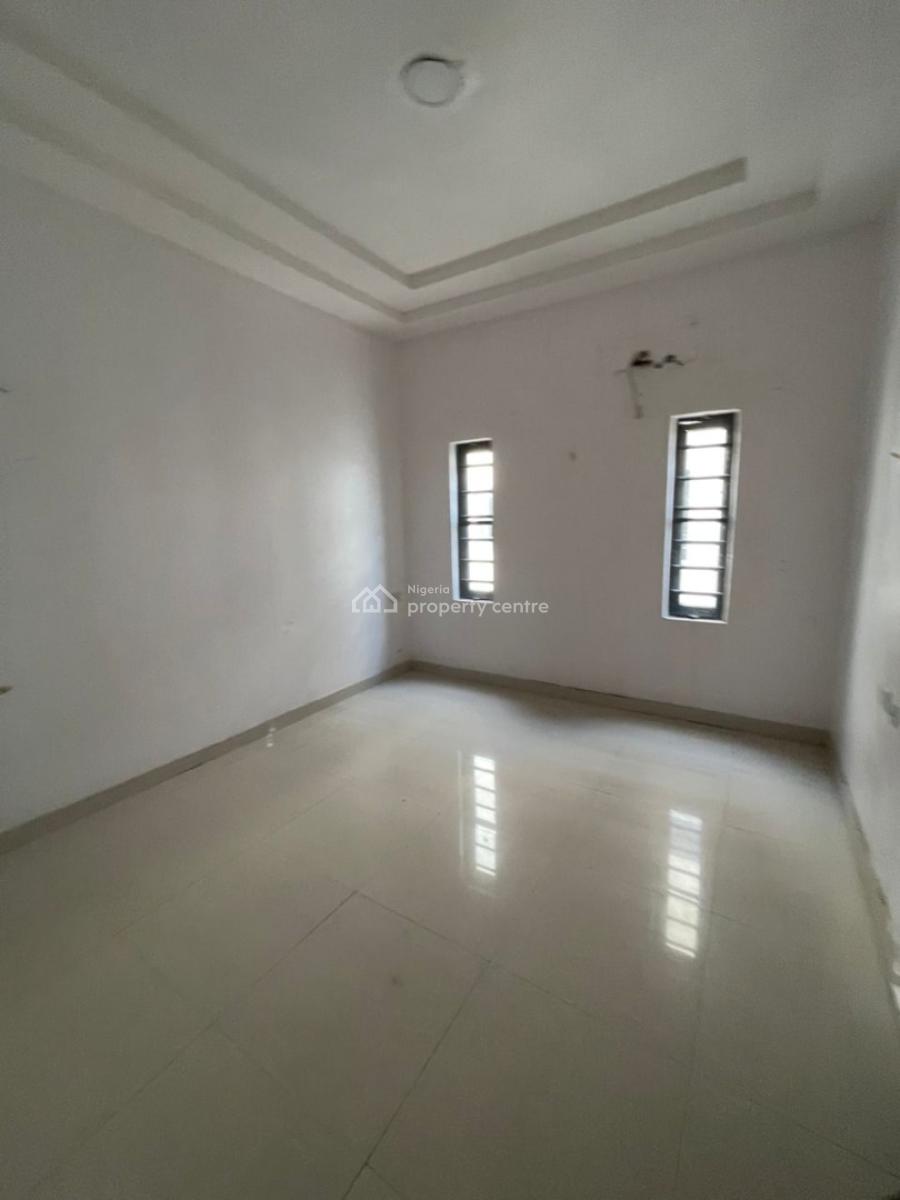 Self Serviced 3 Bedroom Ensuite Semi-detached Duplex in a Shared Compound, Lekki Phase 1, Lekki, Lagos, Semi-detached Duplex for Rent