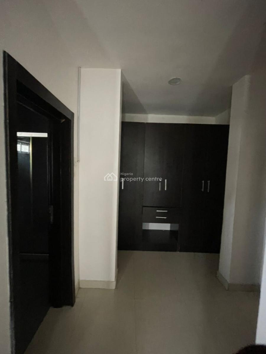 Self Serviced 3 Bedroom Ensuite Semi-detached Duplex in a Shared Compound, Lekki Phase 1, Lekki, Lagos, Semi-detached Duplex for Rent