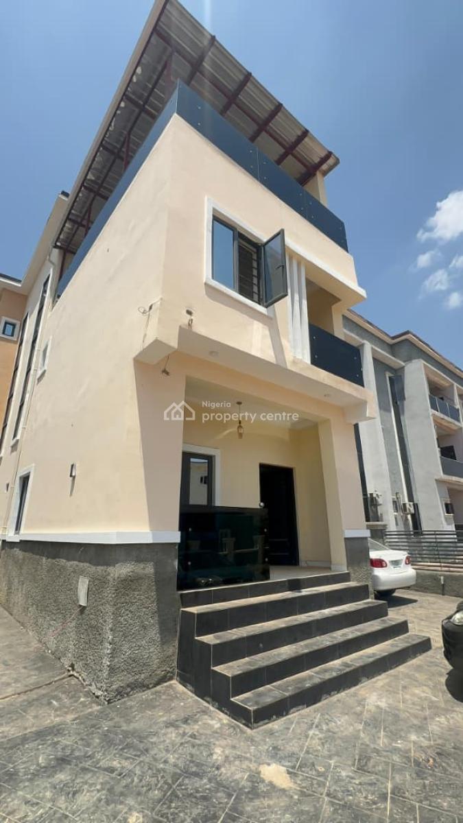 3 Bedroom Detached Duplex with Bq, Close to Ebaeno Supermarket, Gaduwa, Abuja, Detached Duplex for Sale