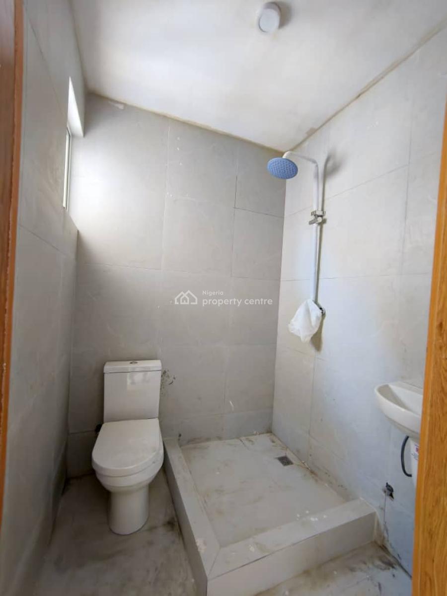 Newly Built Spacious Fully Serviced 3 Bedroom Apartmentwith 24 Hours Light, Osapa, Lekki, Lagos, Flat / Apartment for Rent