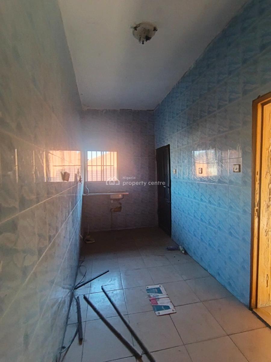 a 2 Bedroom Flat, Newroad, Opposite Chevron, Lekki, Lagos, Flat / Apartment for Rent