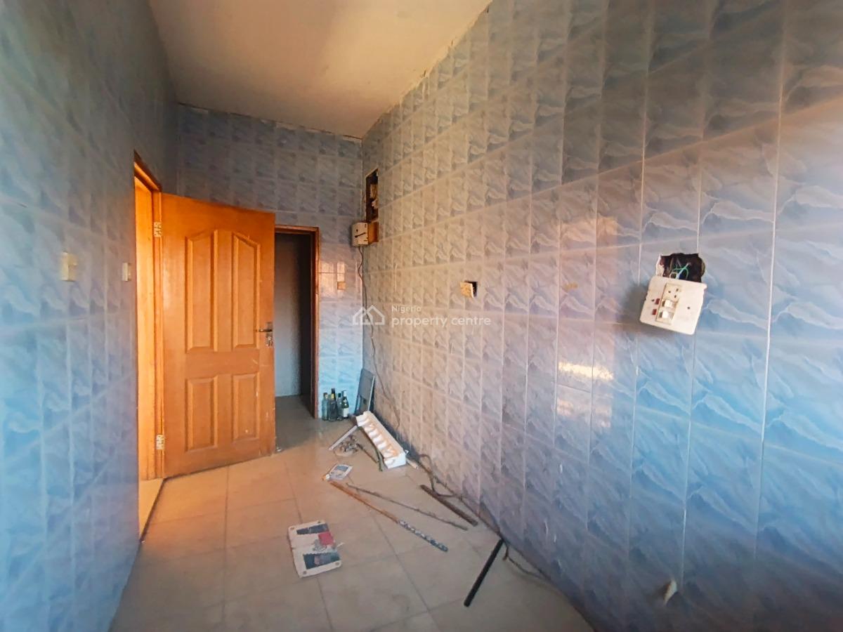 a 2 Bedroom Flat, Newroad, Opposite Chevron, Lekki, Lagos, Flat / Apartment for Rent