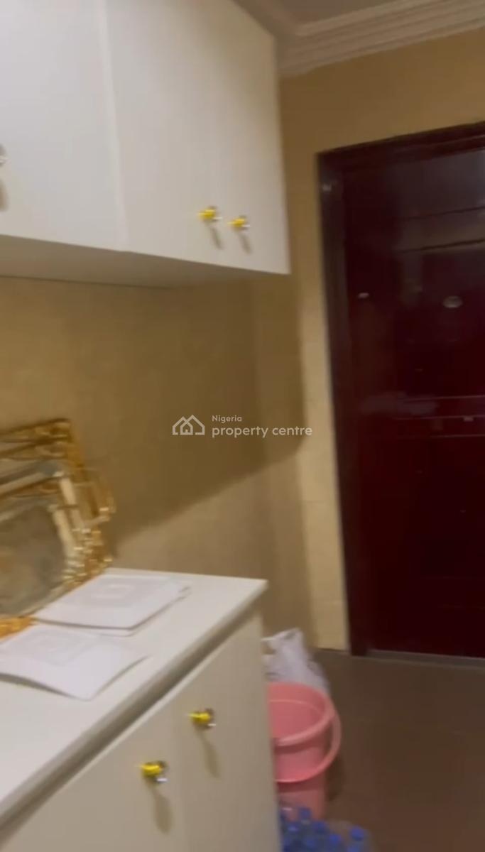 Clean Spacious 2 Bedroom Flat Without Furniture, Maitama Main, Maitama District, Abuja, Flat / Apartment for Rent