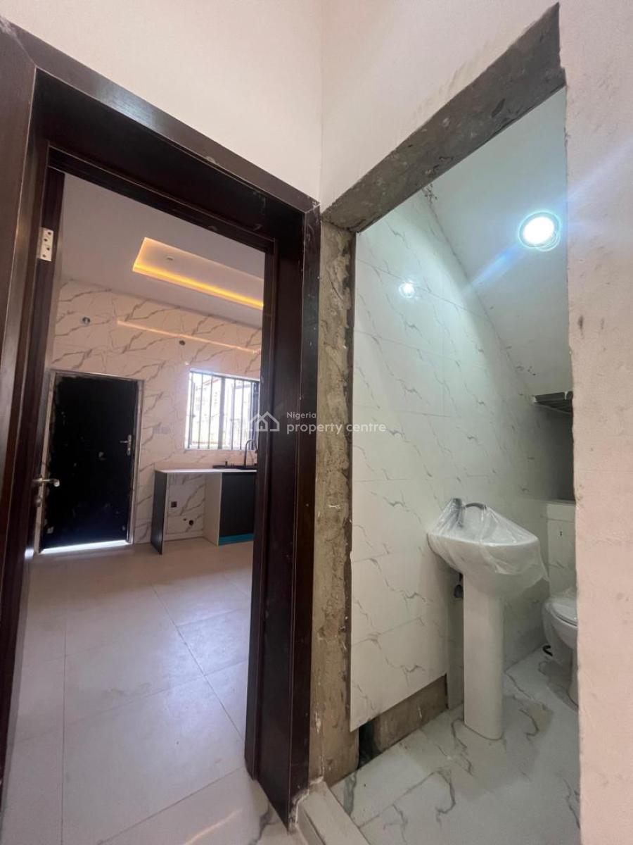 Luxury 4-bedroom Terrace Duplex with Pool, New Road, Chevron, Lekki, Lagos, Terraced Duplex for Sale