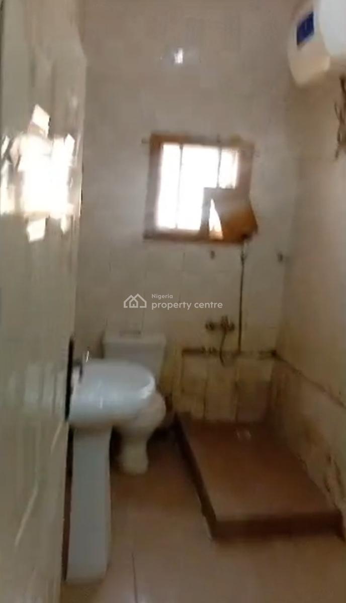 Spacious 2 Bedroom Flat, 1st Floor, Tarred Road, Wuye, Abuja, Flat / Apartment for Rent