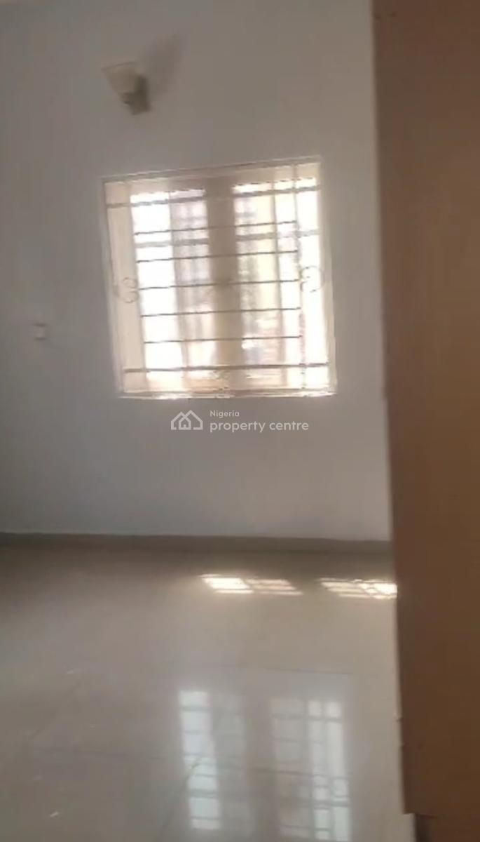 Spacious 2 Bedroom Flat, 1st Floor, Tarred Road, Wuye, Abuja, Flat / Apartment for Rent