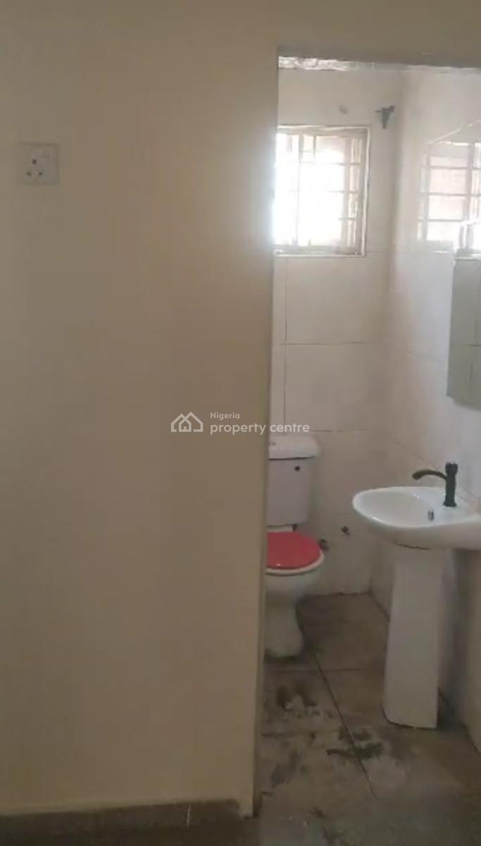 Spacious 2 Bedroom Flat, 1st Floor, Tarred Road, Wuye, Abuja, Flat / Apartment for Rent
