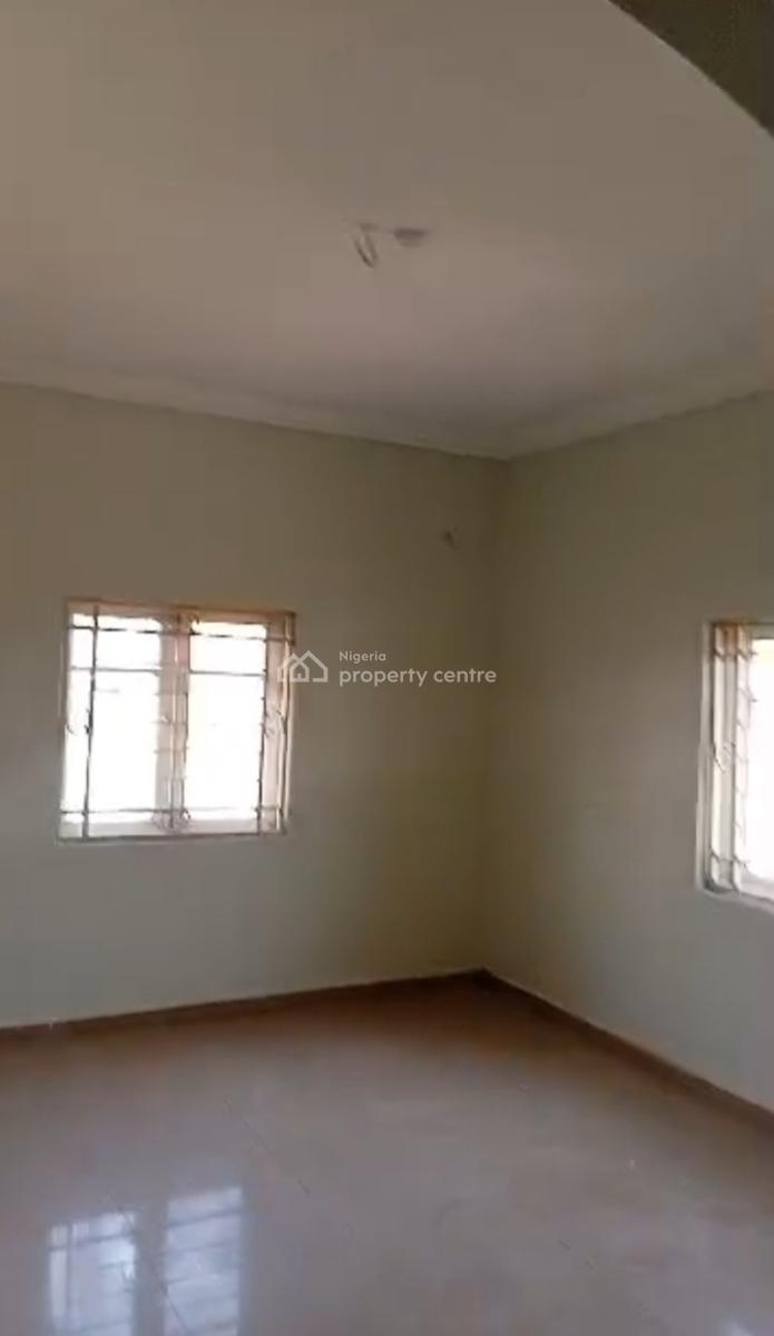 Spacious 3bedroom Flat, 2st Floor,  Tarred Rd, Wuye Main ( Tarred Rd, Wuye, Abuja, Flat / Apartment for Rent