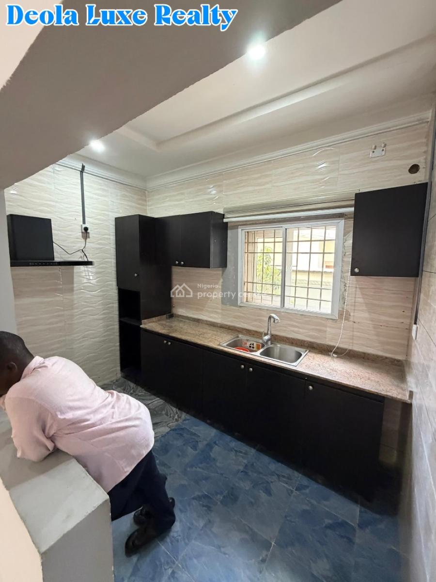 a Spacious and Beautifully Finished 2 Bedroom Apartment, Off Admiralty Way, Lekki Phase 1, Lekki, Lagos, Flat / Apartment for Rent