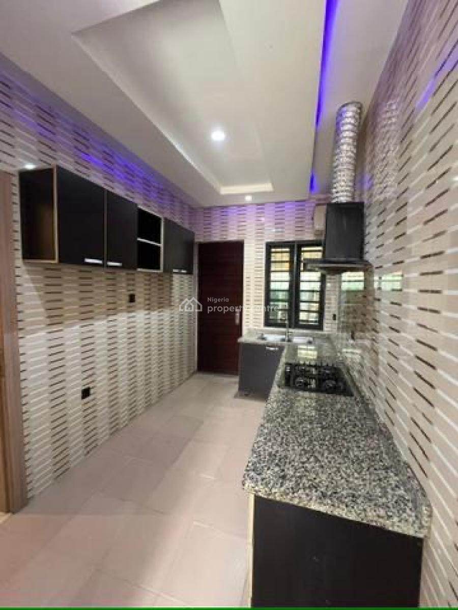 3 Bedroom Apartment, Ologolo, Lekki, Lagos, Flat / Apartment for Rent