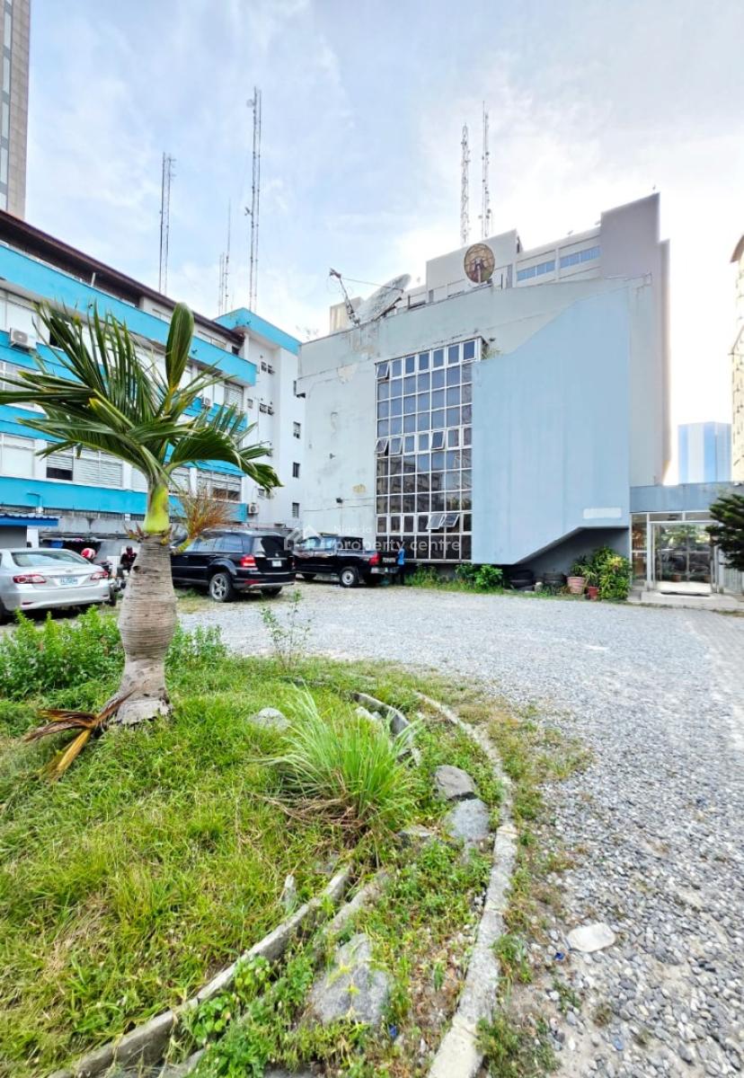 Open Plan Office Space Measuring Approximately 400 Square Meters, Victoria Island (vi), Lagos, Office Space for Rent