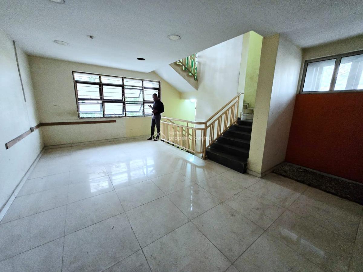 Open Plan Office Space Measuring Approximately 400 Square Meters, Victoria Island (vi), Lagos, Office Space for Rent
