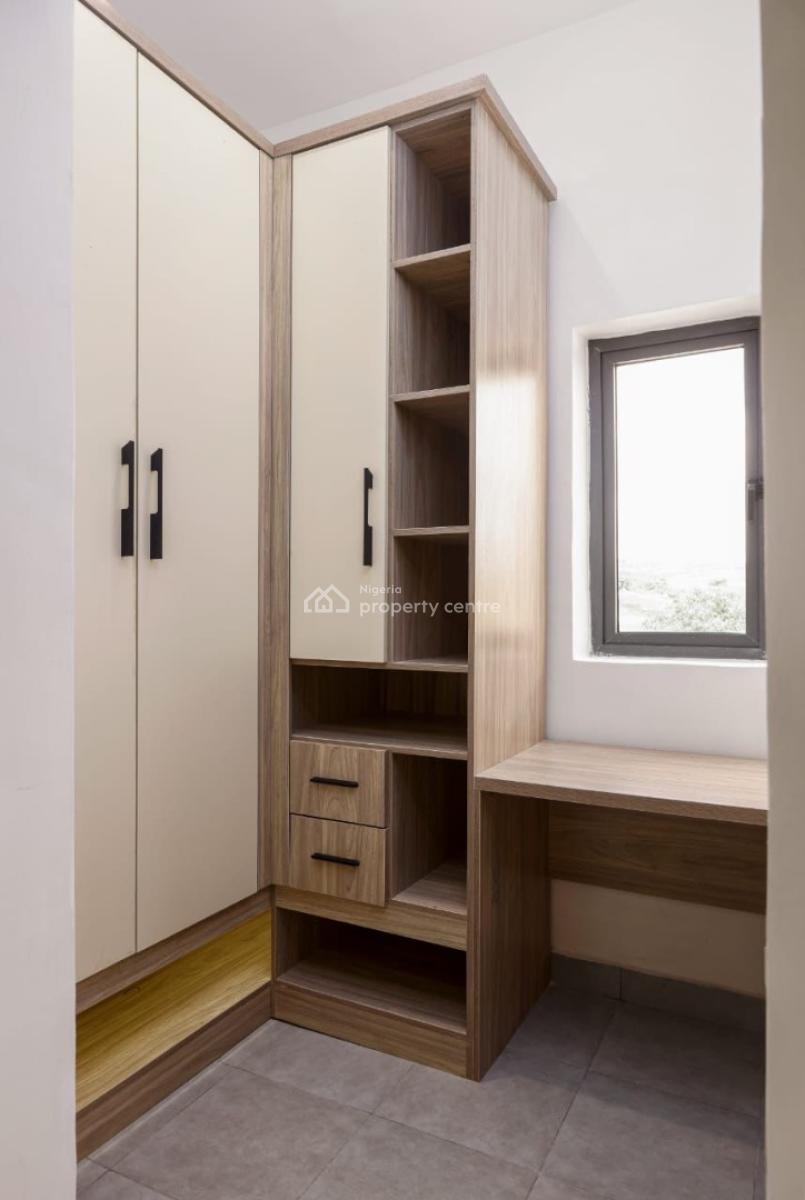 Exquisite 3-bedrooms Apartment, Maitama 2, Maitama District, Abuja, Flat / Apartment for Sale