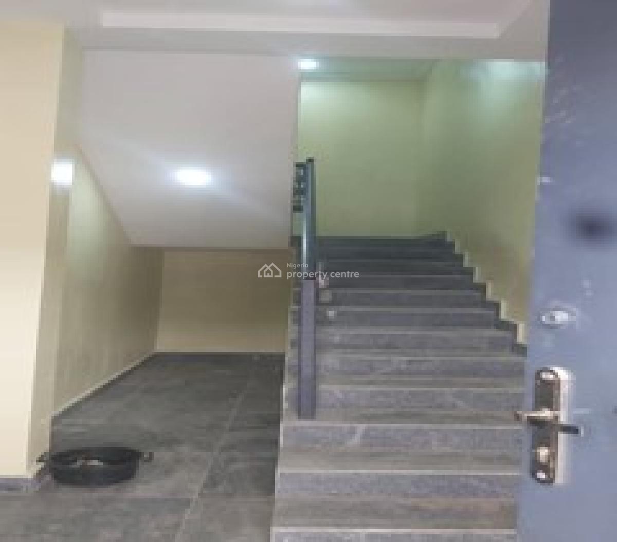 Office Space on Two Floors, Muritala Mohammed Way, Kano Municipal, Kano, Office Space for Rent