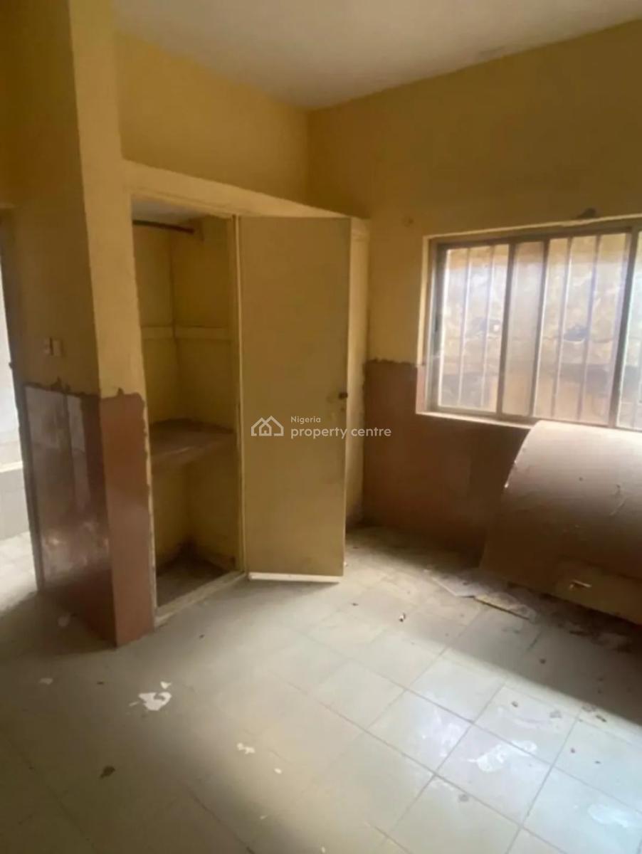 22 Room Duplex on Large Grounds, Asokoro District, Abuja, Detached Duplex for Rent