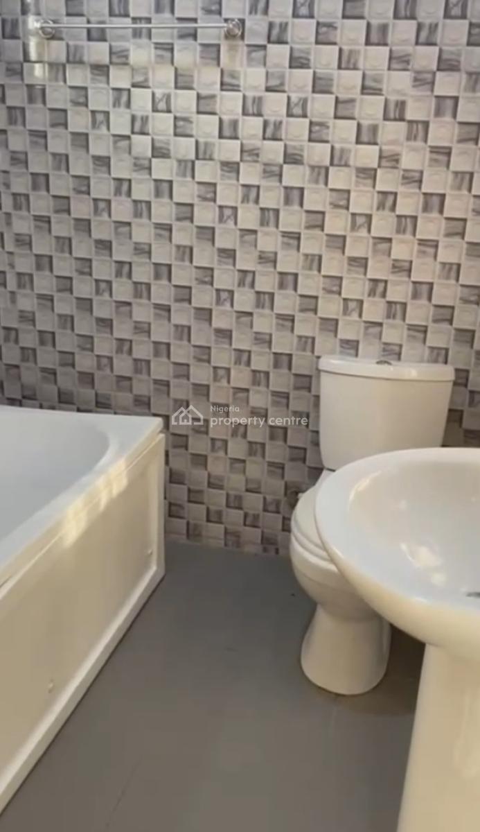 Beautifully Built 4 Bedrooms Terrace Serviced Duplex House, Paradise 3 Estate Chevron Drive, Lekki, Lagos, Terraced Duplex for Rent