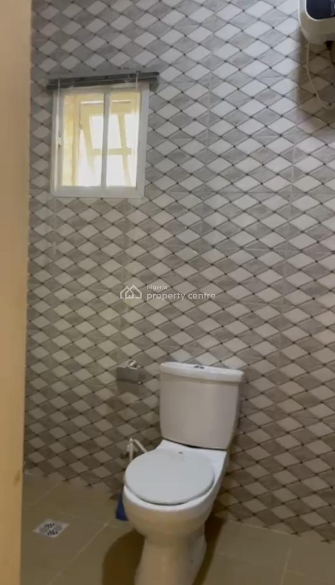 Beautifully Built 4 Bedrooms Terrace Serviced Duplex House, Paradise 3 Estate Chevron Drive, Lekki, Lagos, Terraced Duplex for Rent