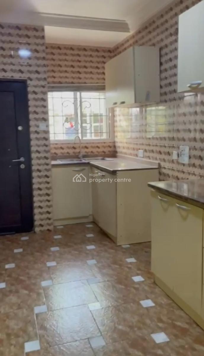 Beautifully Built 4 Bedrooms Terrace Serviced Duplex House, Paradise 3 Estate Chevron Drive, Lekki, Lagos, Terraced Duplex for Rent