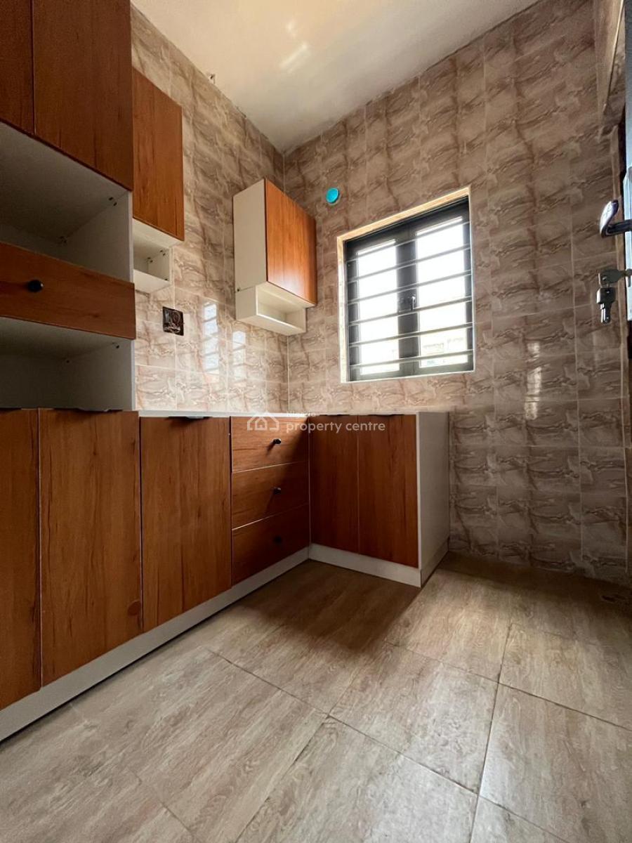 Exclusive 2 Bedroom Apartment in a Gated Neighborhood., Gbagada, Lagos, Flat / Apartment for Sale