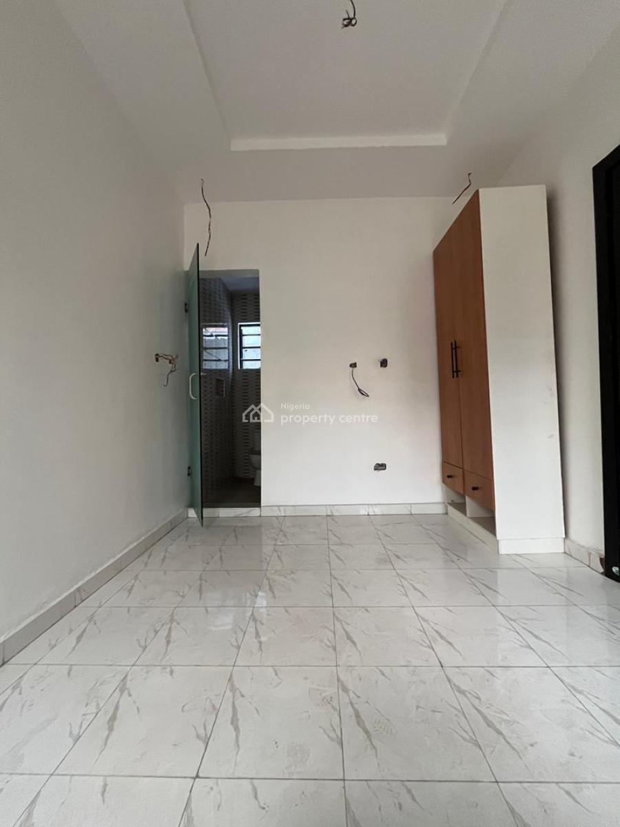 Exclusive 2 Bedroom Apartment in a Gated Neighborhood., Gbagada, Lagos, Flat / Apartment for Sale