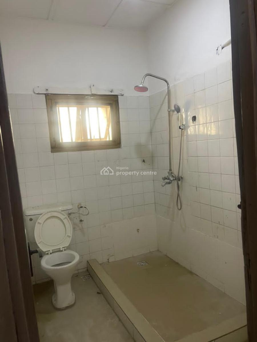 Lovely 3 Bedroom Flat Apartment, Magodo Phase 1, Gra Phase 1, Magodo, Lagos, Flat / Apartment for Rent