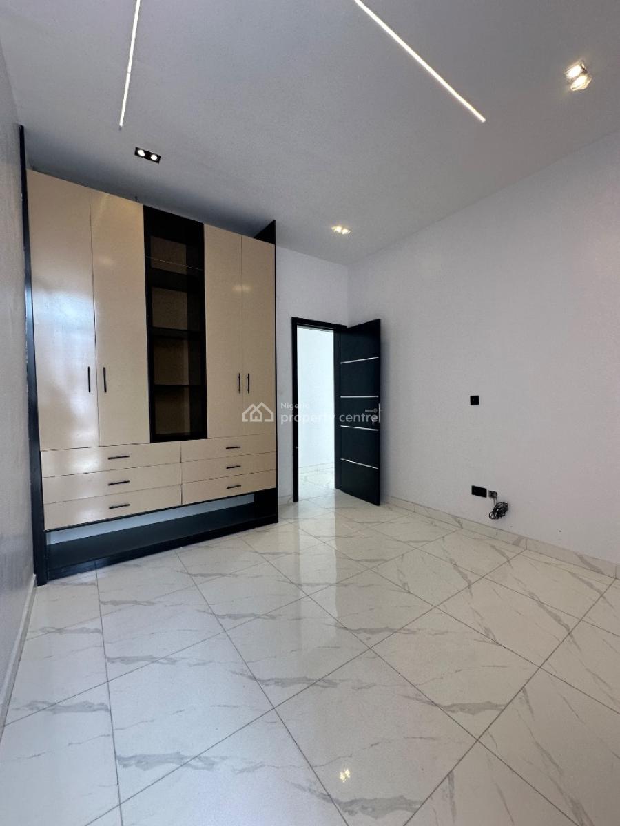 Spaciously Built 5 Bedroom Detached Duplex with Bq, Ikota, Lekki, Lagos, Detached Duplex for Sale