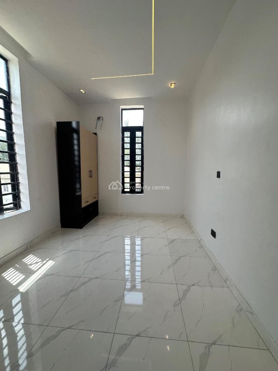 Spaciously Built 5 Bedroom Detached Duplex with Bq, Ikota, Lekki, Lagos, Detached Duplex for Sale